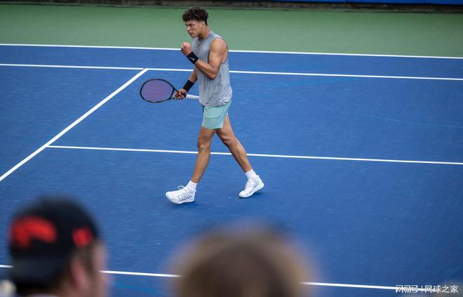 整个夏天都 整个夏天都