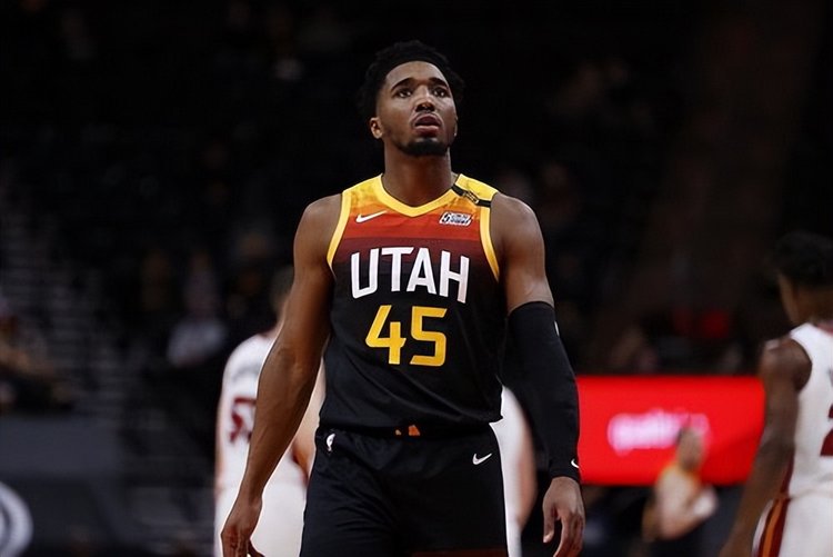 足壇的地位 足壇的地位