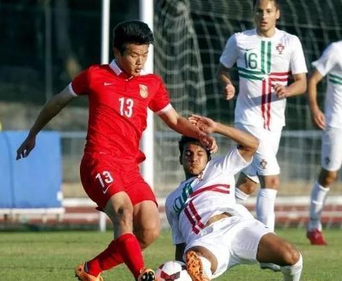 赛场内外保 赛场内外保